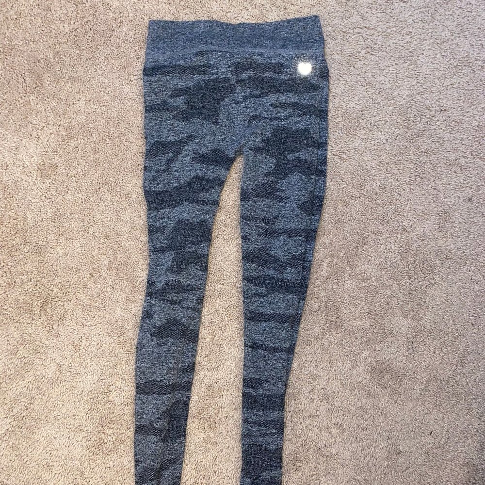 yoga pants